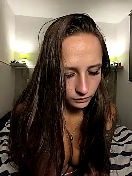 emma4xxx online show from 03/22/25, 08:04