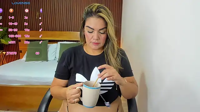 ruby jimenez18 online show from 01/08/25, 04:34
