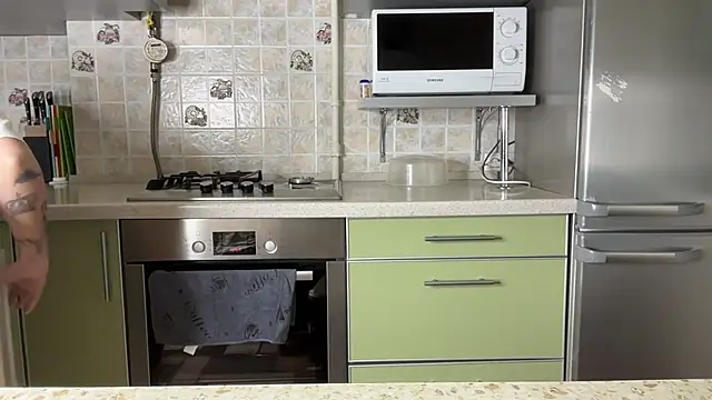 mia   mi online show from 02/22/25, 03:58