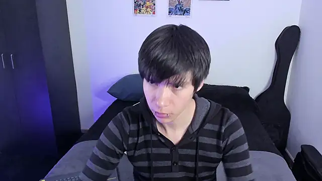 Snapshot of Aventure_Twinks chatting on 11/02/25, 03:42 Aventure Twinks online show from 11/02/25, 03:42