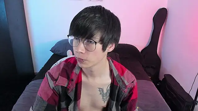 Snapshot of Aventure_Twinks chatting on 11/25/25, 05:29 Aventure Twinks online show from 11/25/25, 05:29