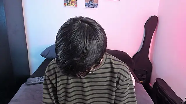 Snapshot of Aventure_Twinks chatting on 12/05/25, 05:09 Aventure Twinks online show from 12/05/25, 05:09