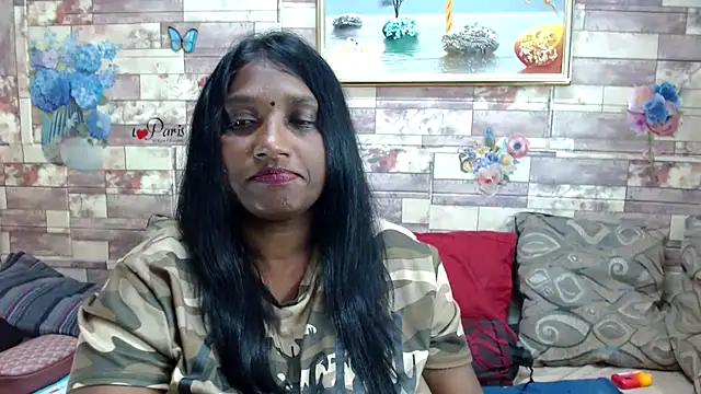 Snapshot of Indian_tracy chatting on 11/25/25, 04:51 Indian tracy online show from 11/25/25, 04:51