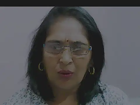 sexy69hotmum online show from 02/25/25, 07:14