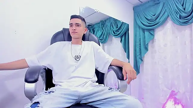 Ethan Booy online show from 01/08/25, 07:45