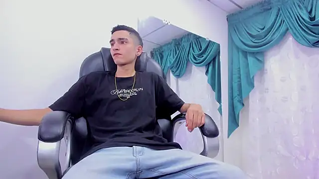 Ethan Booy online show from 01/11/25, 08:32