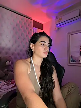 Snapshot of ZarahEvans chatting on 12/03/25, 08:07 ZarahEvans online show from 12/03/25, 08:07