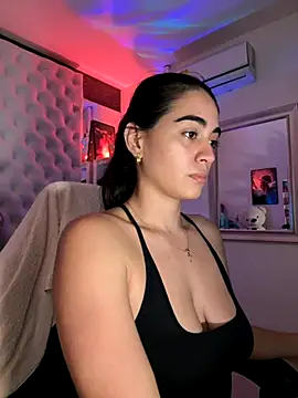 Snapshot of ZarahEvans chatting on 12/05/25, 08:05 ZarahEvans online show from 12/05/25, 08:05