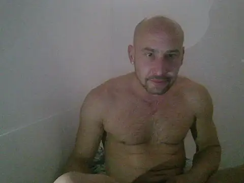 Snapshot of Smileboy698 chatting on 02/06/26, 08:34 Smileboy698 online show from 02/06/26, 08:34