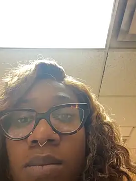 Snapshot of VixenCapri chatting on 11/19/25, 03:34 VixenCapri online show from 11/19/25, 03:34