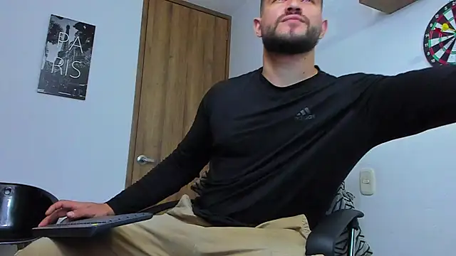 AndrewDiaz online show from 10/06/25, 04:32