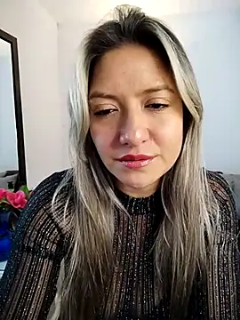 Snapshot of valeriahunter1 chatting on 03/05/25, 09:26 valeriahunter1 online show from 03/05/25, 09:26