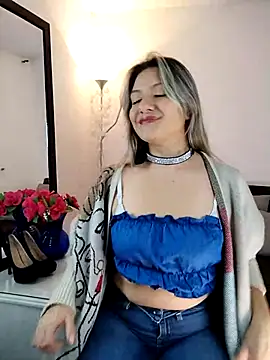 Snapshot of valeriahunter1 chatting on 10/09/25, 10:19 valeriahunter1 online show from 10/09/25, 10:19