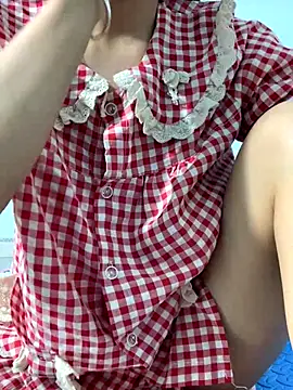 Snapshot of Hoanami chatting on 11/09/25, 01:04 Hoanami online show from 11/09/25, 01:04