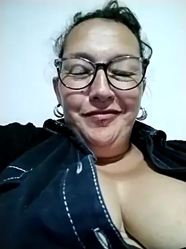 saraqueen   online show from 12/02/24, 07:25