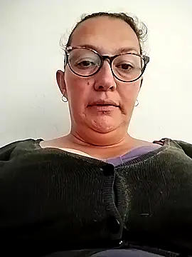 saraqueen   online show from 12/15/24, 05:53