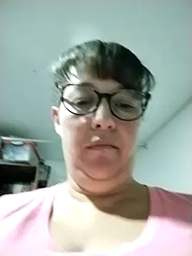 saraqueen   online show from 12/31/24, 06:05
