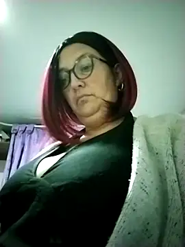saraqueen   online show from 01/10/25, 07:46