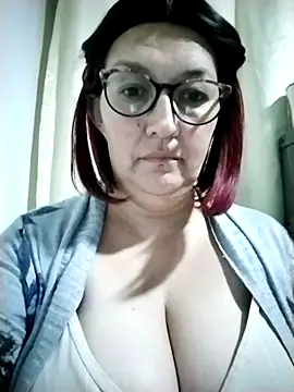 saraqueen   online show from 03/07/25, 02:04