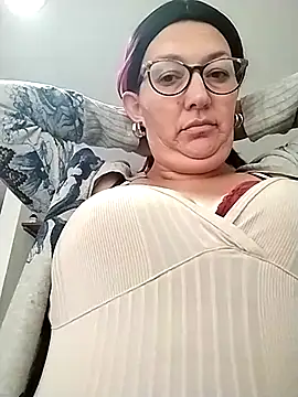 saraqueen   online show from 03/07/25, 01:18
