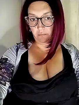 saraqueen   online show from 03/08/25, 02:12