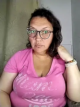 saraqueen   online show from 09/12/25, 02:44