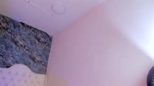 CAMILLEN PETTID online show from 01/15/25, 01:34