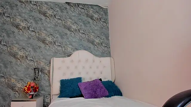 CAMILLEN PETTID online show from 01/25/25, 07:28