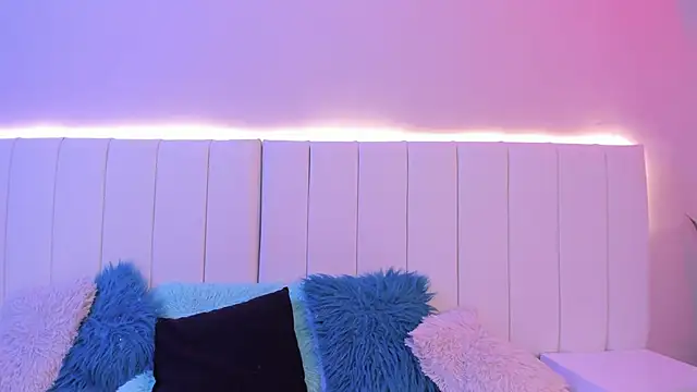 CAMILLEN PETTID online show from 09/16/25, 09:38