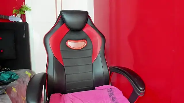 Andrefoxx  online show from 10/26/25, 04:02