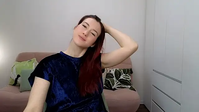 AliciaNewell online show from 11/04/25, 09:08