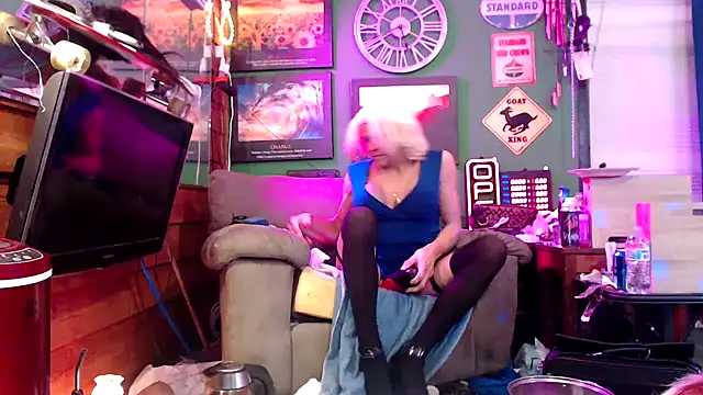 Brooke-lynn online show from 02/09/25, 10:42