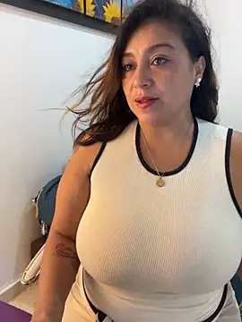 MrsFoucher online show from 01/23/25, 02:07