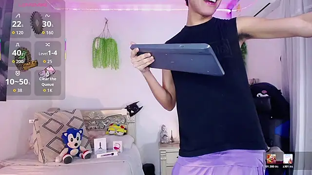 Snapshot of huge_armound chatting on 04/04/26, 03:38 huge armound online show from 04/04/26, 03:38