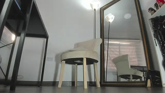 solsmithxx online show from 12/06/24, 07:12