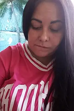 Snapshot of DaisyStreet chatting on 09/26/25, 11:36 DaisyStreet online show from 09/26/25, 11:36