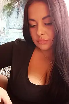 Snapshot of DaisyStreet chatting on 10/02/25, 10:11 DaisyStreet online show from 10/02/25, 10:11