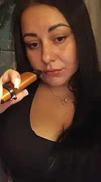 Snapshot of DaisyStreet chatting on 10/06/25, 04:48 DaisyStreet online show from 10/06/25, 04:48