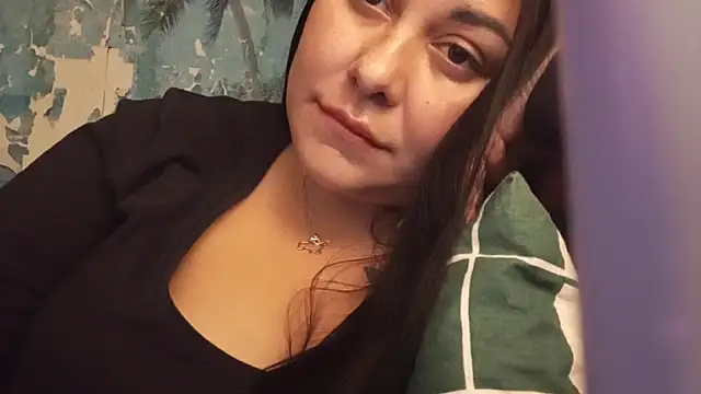 Snapshot of DaisyStreet chatting on 10/11/25, 09:46 DaisyStreet online show from 10/11/25, 09:46