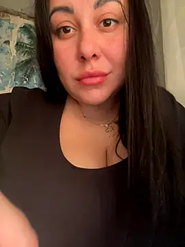 Snapshot of DaisyStreet chatting on 10/30/25, 09:48 DaisyStreet online show from 10/30/25, 09:48