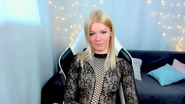 Snapshot of Lily_Daviss chatting on 04/21/26, 03:02 Lily Daviss online show from 04/21/26, 03:02