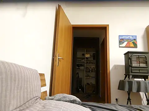 noidentiti online show from 12/28/24, 11:26