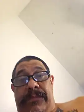 Snapshot of anyway2cum chatting on 02/04/25, 12:29 anyway2cum online show from 02/04/25, 12:29