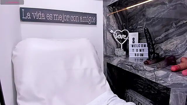 miss danika online show from 12/10/24, 11:00
