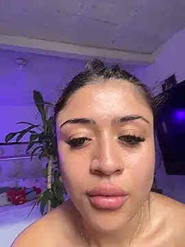 Snapshot of lucianaroy chatting on 11/01/25, 12:51 lucianaroy online show from 11/01/25, 12:51