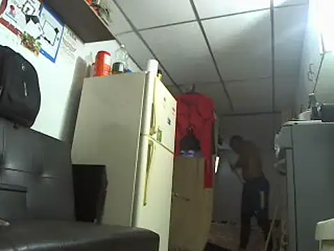 hugo3918  online show from 01/08/25, 10:48