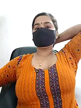 Snapshot of Ritusri_Dotta chatting on 10/05/25, 03:38 Ritusri Dotta online show from 10/05/25, 03:38