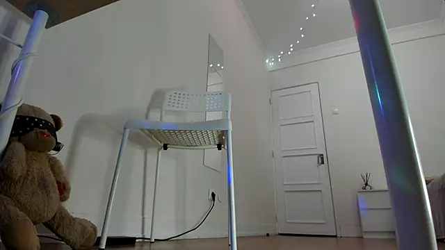 Snapshot of wow-mistress chatting on 11/22/25, 07:57 wow-mistress online show from 11/22/25, 07:57