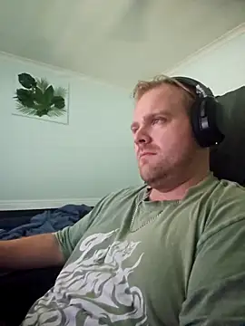 Snapshot of Themilkerman@xh chatting on 09/22/25, 04:47 Themilkermanxh online show from 09/22/25, 04:47