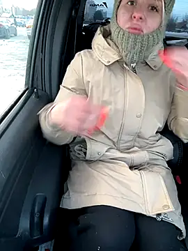 Snapshot of LikaCat chatting on 11/16/25, 02:28 LikaCat online show from 11/16/25, 02:28